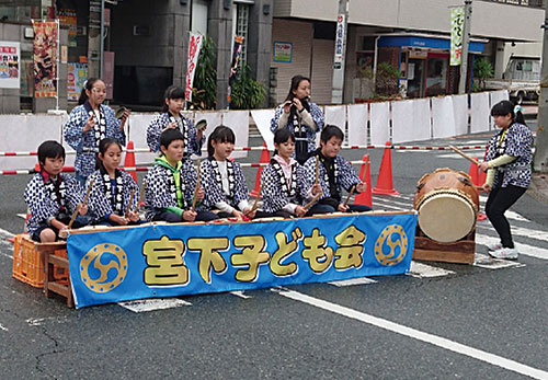参考)ステージを盛り上げる子ども会