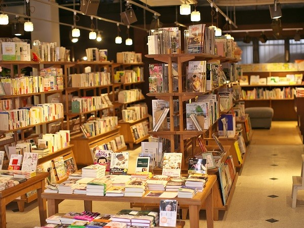 東文堂本店の店内