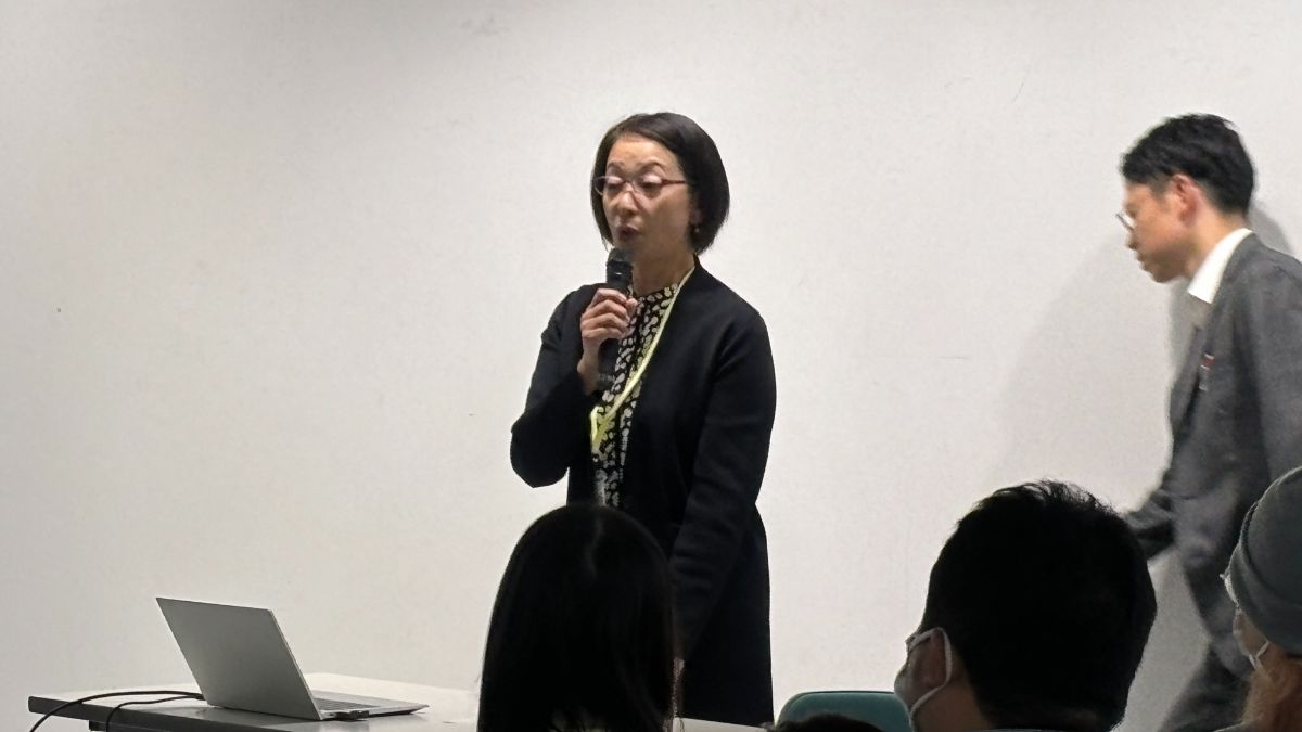 開会挨拶 東北経済産業局 商業・サービス産業課 課長 成田早霧氏